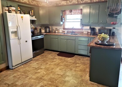 177 Summer St, Dover Foxcroft, ME 04426 - photo 5