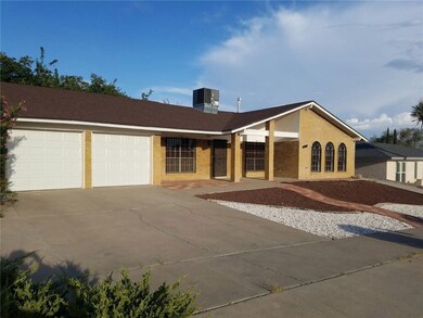 1464 Monte Negro Dr, El Paso, TX 79935 - photo 2