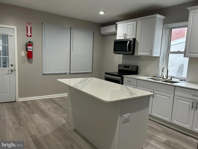 442 E Moore St, Norristown, PA 19401 - photo 6