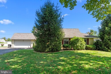 41 Spicebush Rd, Levittown, PA 19056 - photo 3