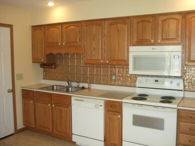 800 Hickory Dr, Marysville, OH 43040 - photo 7