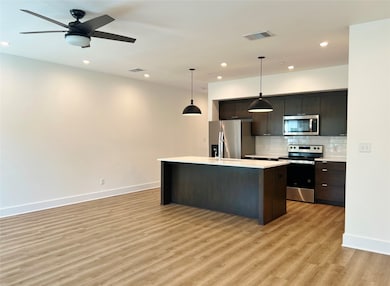 408 Dr Martin Luther King jr Blvd unit 203, Waxahachie, TX 75165 - photo 2