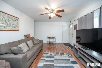 1515 N 10th St, Pekin, IL 61554 - photo 6