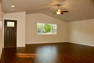 104 Vista Cir, Rogue River, OR 97537 - photo 4