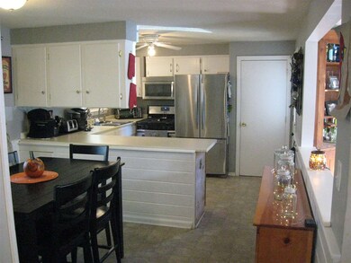 87 Langholm Dr, Nashua, NH 03062 - photo 2