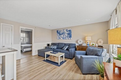 189 E Grand Ave unit 307, Old Orchard Beach, ME 04064 - photo 2