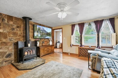 9 Benham St, Worcester, MA 01604 - photo 3