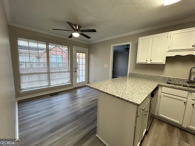 1014 Kathleen Ct, Roswell, GA 30075 - photo 6