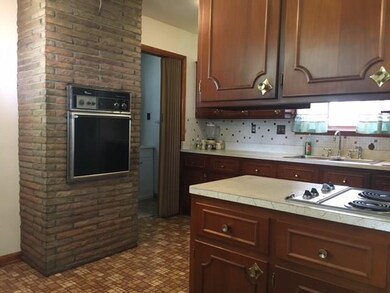 A view of the Oven area in the Kitchen.