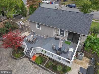 102 N Garfield Rd, Sterling, VA 20164 - photo 5