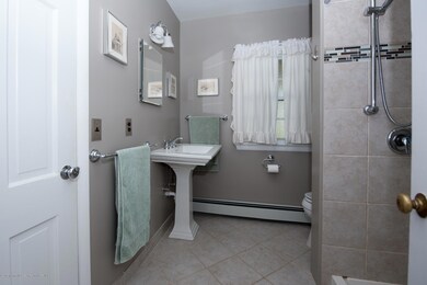 Bathroom first floor