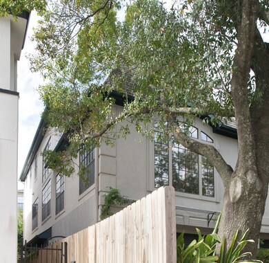 2116 Hazard St, Houston, TX 77019 - photo 2