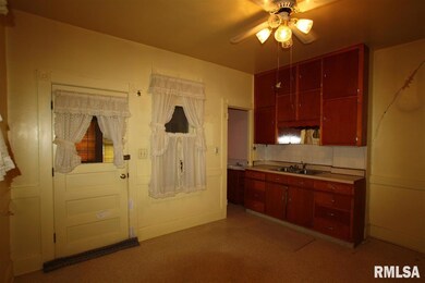 1933 W 2nd St, Davenport, IA 52802 - photo 6