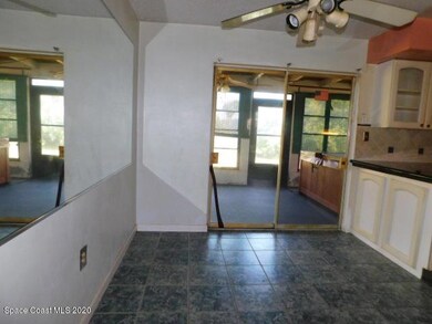 Dining rm