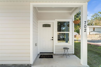 702 SE 8th St, Gainesville, FL 32601 - photo 2