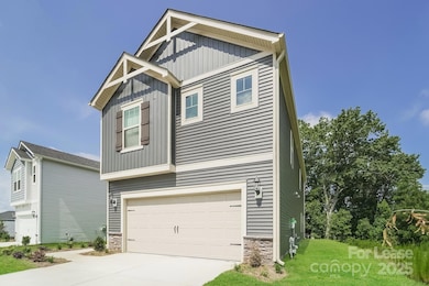 11945 Red Leaf Dr, Charlotte, NC 28215 - photo 3