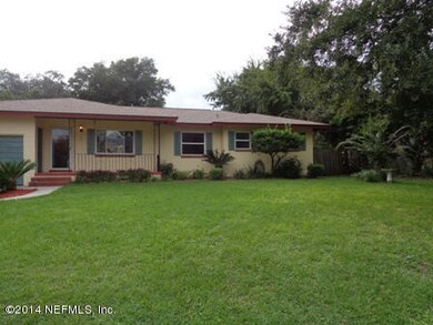 4960 Dian Wood Dr E, Jacksonville, FL 32210 - photo 2