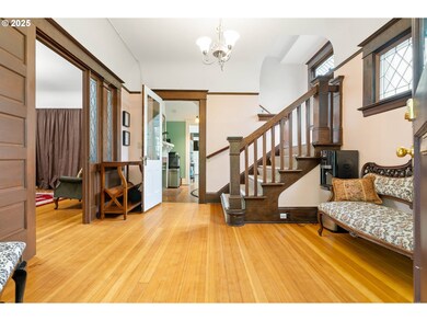 3906 S Kelly Ave, Portland, OR 97239 - photo 7