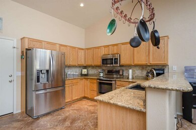 04- KITCHEN