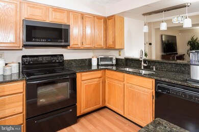 19104 Willow Spring Dr, Germantown, MD 20874 - photo 3