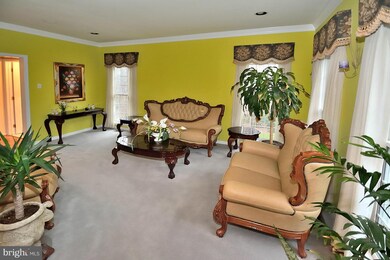 7909 Bressingham Dr, Fairfax Station, VA 22039 - photo 3