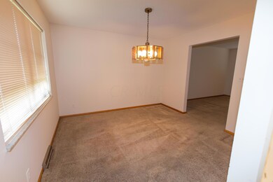 1126 Plum Ridge, Columbus, OH 43213 - photo 5