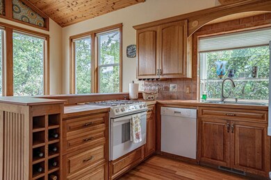 Custom Cabinets & Wine Storage