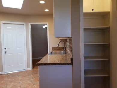 14037 N Palm Ridge Dr W, Sun City, AZ 85351 - photo 7