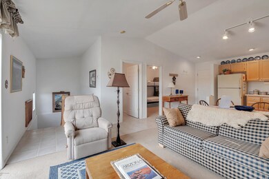 Living Room (5)