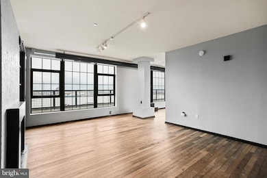 Silo Point unit 1913, Baltimore, MD 21230 - photo 2