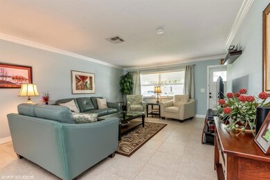 01_1595SW13thTer_1_LivingRoom_HiRes