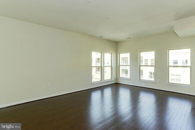 5555 Seabrook Rd, Lanham, MD 20706 - photo 5