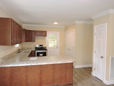 403 Maple St, Manchester, TN 37355 - photo 4