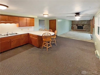 1215 Parkway Dr, Greenville, OH 45331 - photo 6