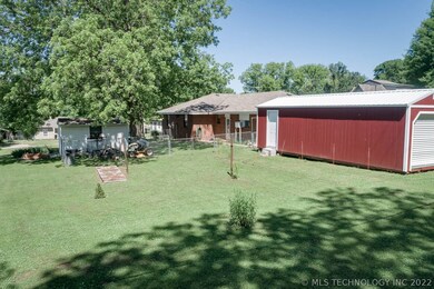 305 S Vine Ave, Cleveland, OK 74020 - photo 5