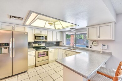 STAINLESS APPLIANCES