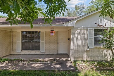 9775 Rambling Trail, Houston, TX 77089 - photo 2