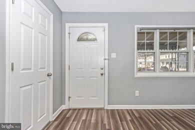 6725 Vermont Ct, Hyattsville, MD 20785 - photo 2