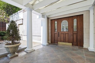 640 Hammond St unit 301, Chestnut Hill, MA 02467 - photo 3