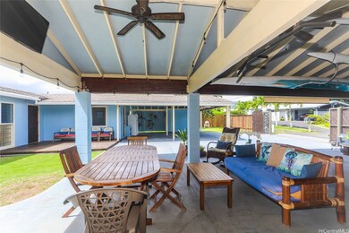 Covered area in the front of the property, perfect