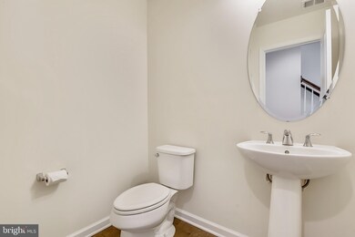 2918 Pinebrook Rd, Landover, MD 20785 - photo 6