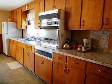 708 3rd Ave, Woonsocket, RI 02895 - photo 3