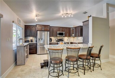 14761 Highland Springs Ct, Davie, FL 33325 - photo 5