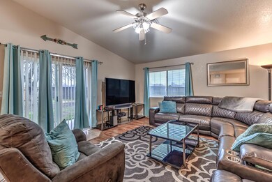 1098CamelotCourt_006