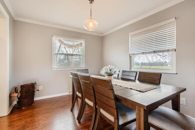 10 Dining Room