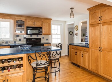 65 Oakwood St, Enfield, CT 06082 - photo 7