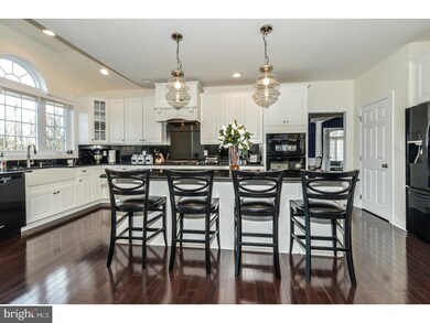 1052 Azlen Ln, Chalfont, PA 18914 - photo 4