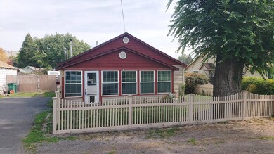 1759 Summers Ln, Klamath Falls, OR 97603 - photo 2