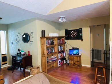 4865 Kentington Dr, Alvin, TX 77511 - photo 5