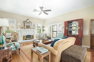 239 Lytton Ct, West Palm Beach, FL 33405 - photo 2